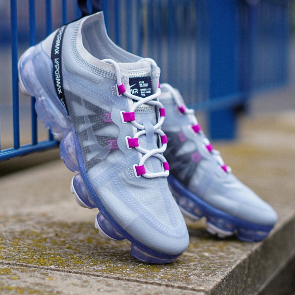 Nikes Womens Vapormax 2019 Football Grey NWOT